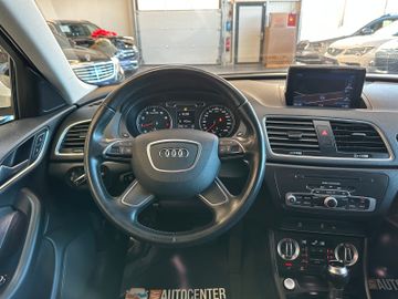 Audi Q3 2.0 TFSI quattro *Xenon*Klima*SHZ*Navi*PDC*