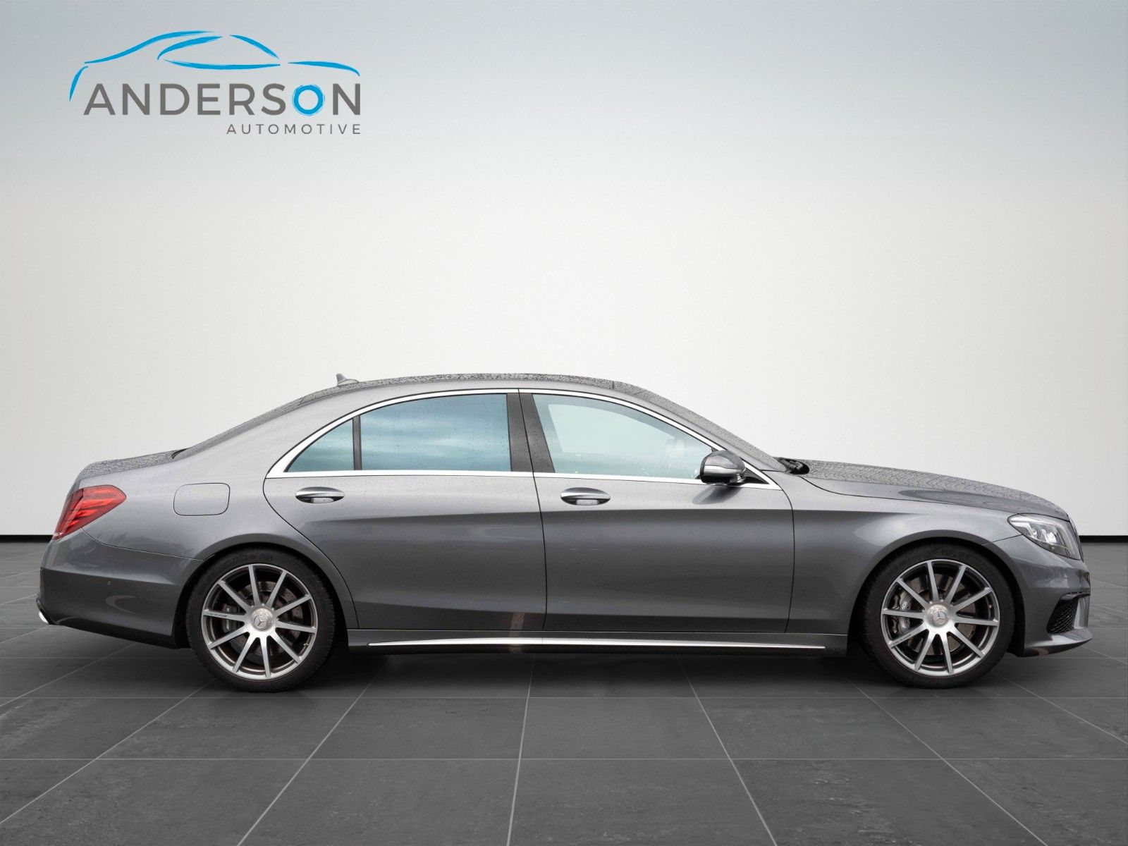 Fahrzeugabbildung Mercedes-Benz S 63 AMG L 4MATIC BURM PANO HUD LED DVD 360°