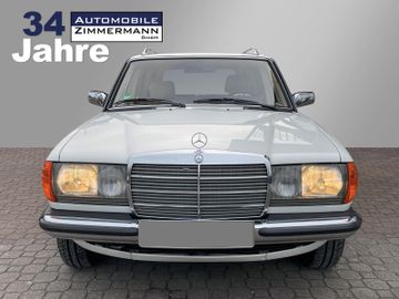 Mercedes-Benz W123 200 T*1.Hand*1.Lack*Kein Rost*Original*