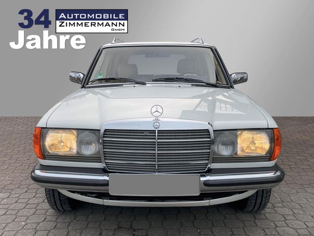 Mercedes-Benz W123 200 T*1.Hand*1.Lack*Kein Rost*Original*