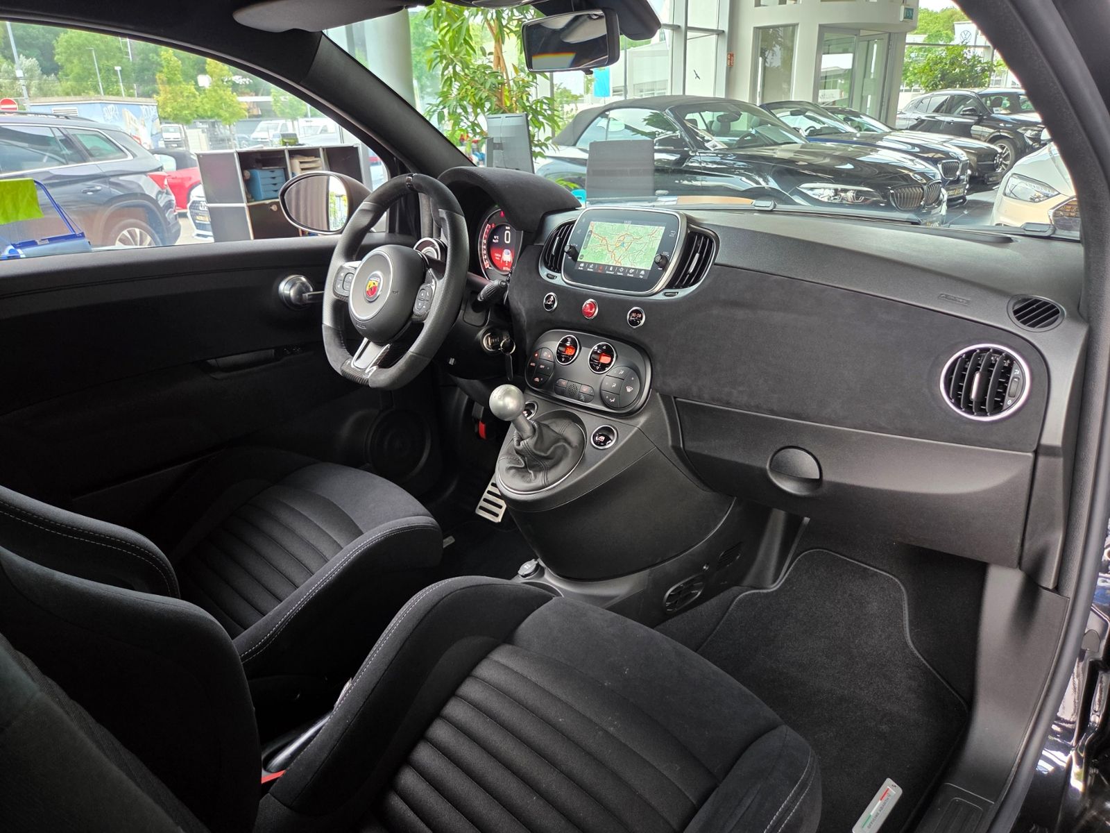 Fahrzeugabbildung Abarth 595C Competizione NAVI CarPlay