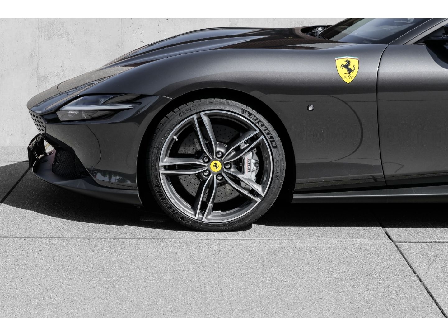 Ferrari Roma *MagneRide*CarPlay*Daytona-Design*Passenger foto 10