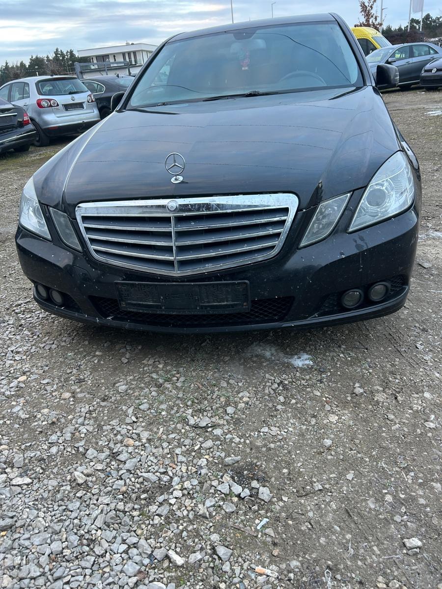 Mercedes-Benz E 220 E Limousine E 220 CDI BlueEfficiency