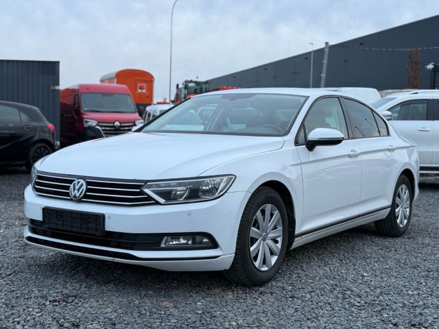 Volkswagen Passat Lim-1.6TDI-EU6-NAVI-CLIMATRONIC-7400 €NET