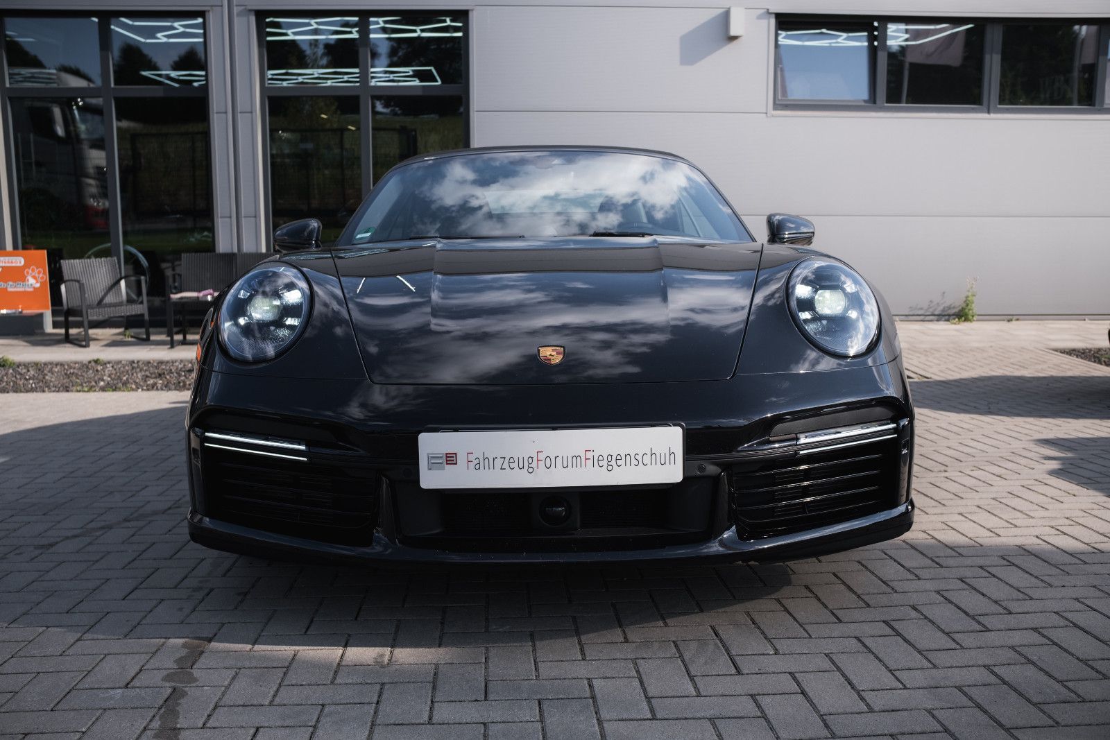 Fahrzeugabbildung Porsche 992/911 Turbo Cabrio-Lift-PDCC-LED-Burmester