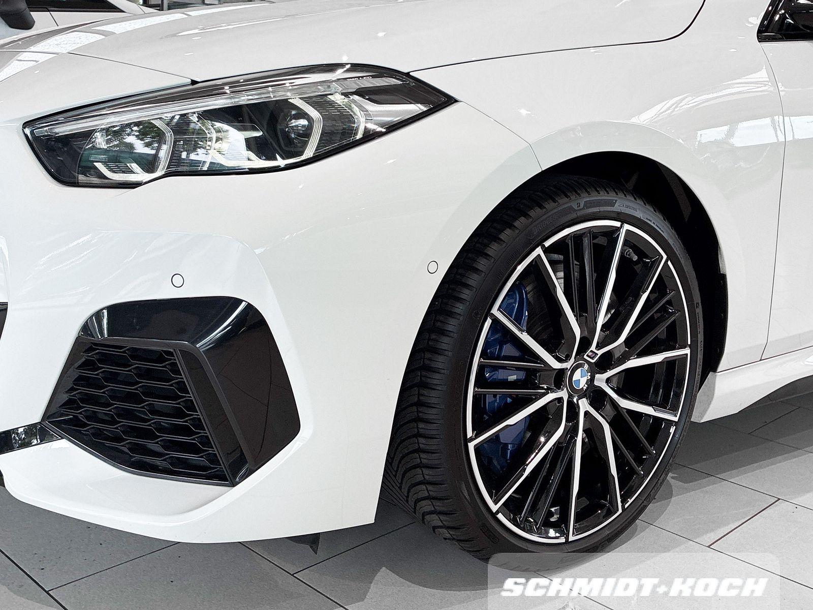 BMW M235i Gran Coupé xDrive AT Steptronic PANO