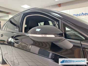 Volkswagen Golf - 10