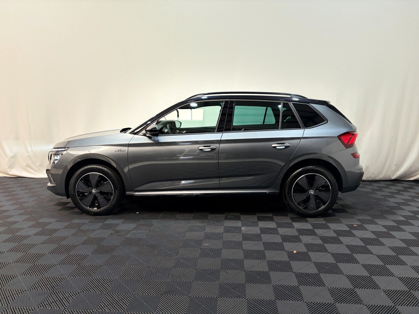 Fahrzeugabbildung SKODA Kamiq Monte Carlo / AHK / Matrix