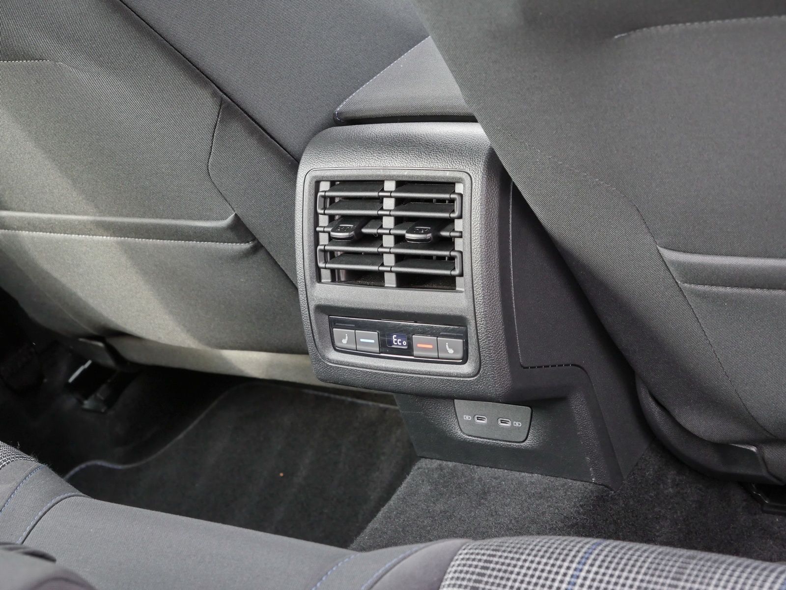 Volkswagen Golf - Bild 18