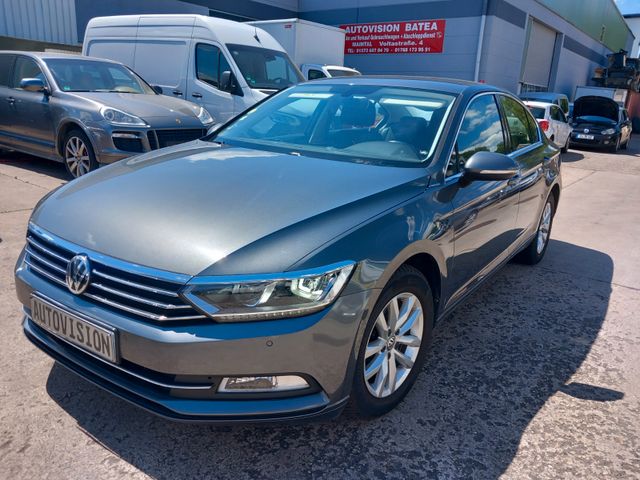 Volkswagen Passat 1.6TDI BMT Comfortline,LED,ALU,NAVI,EURO6