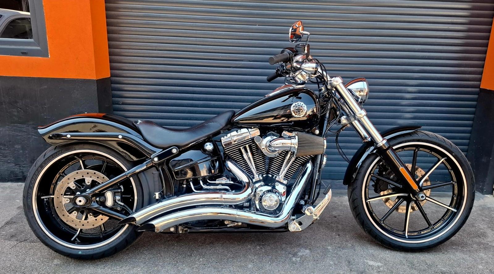 Harley-Davidson Breakout Twincam