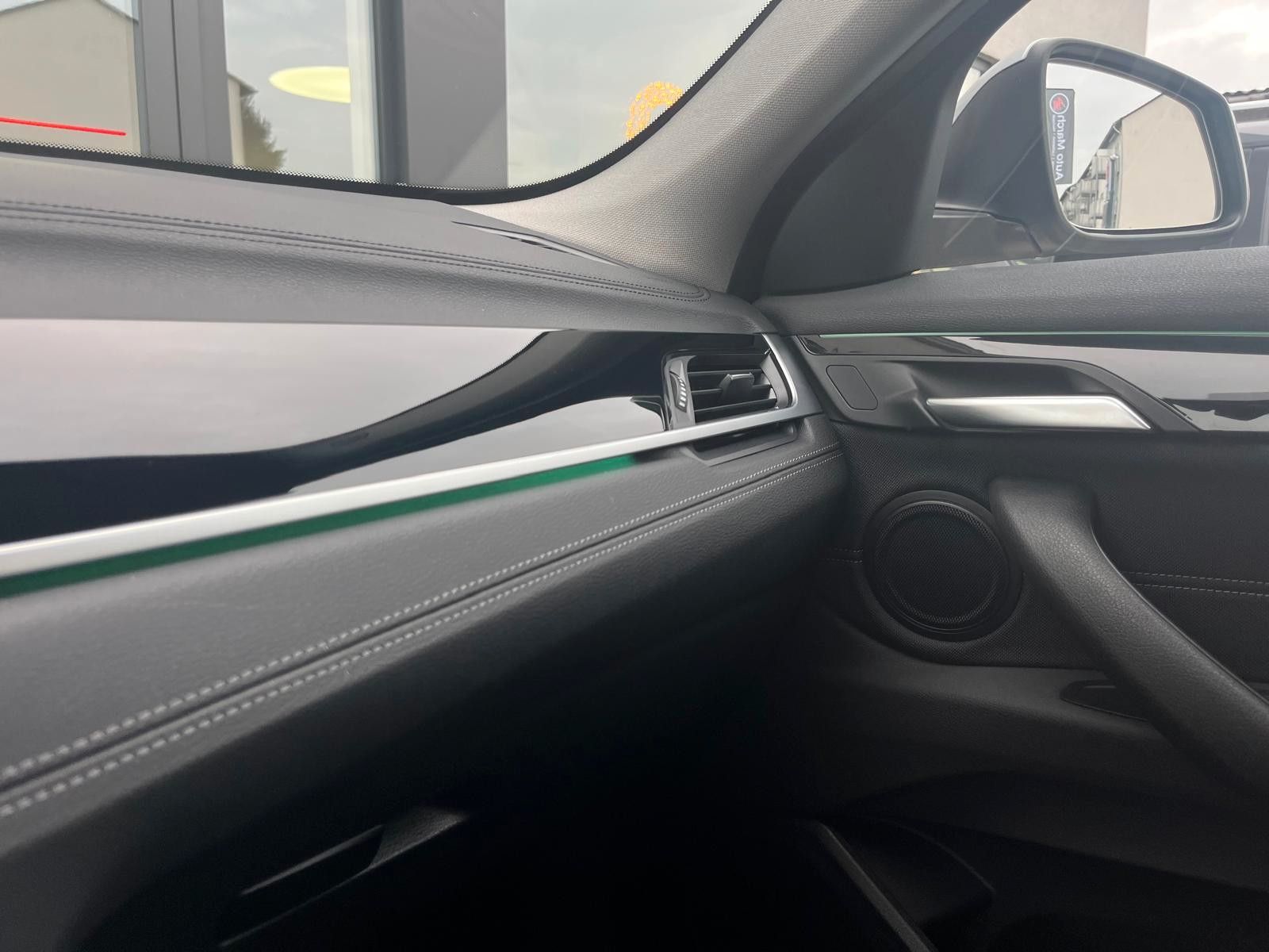 Fahrzeugabbildung BMW X2 sDrive 20 i Advantage*LED*RFK*Memory*Navi*