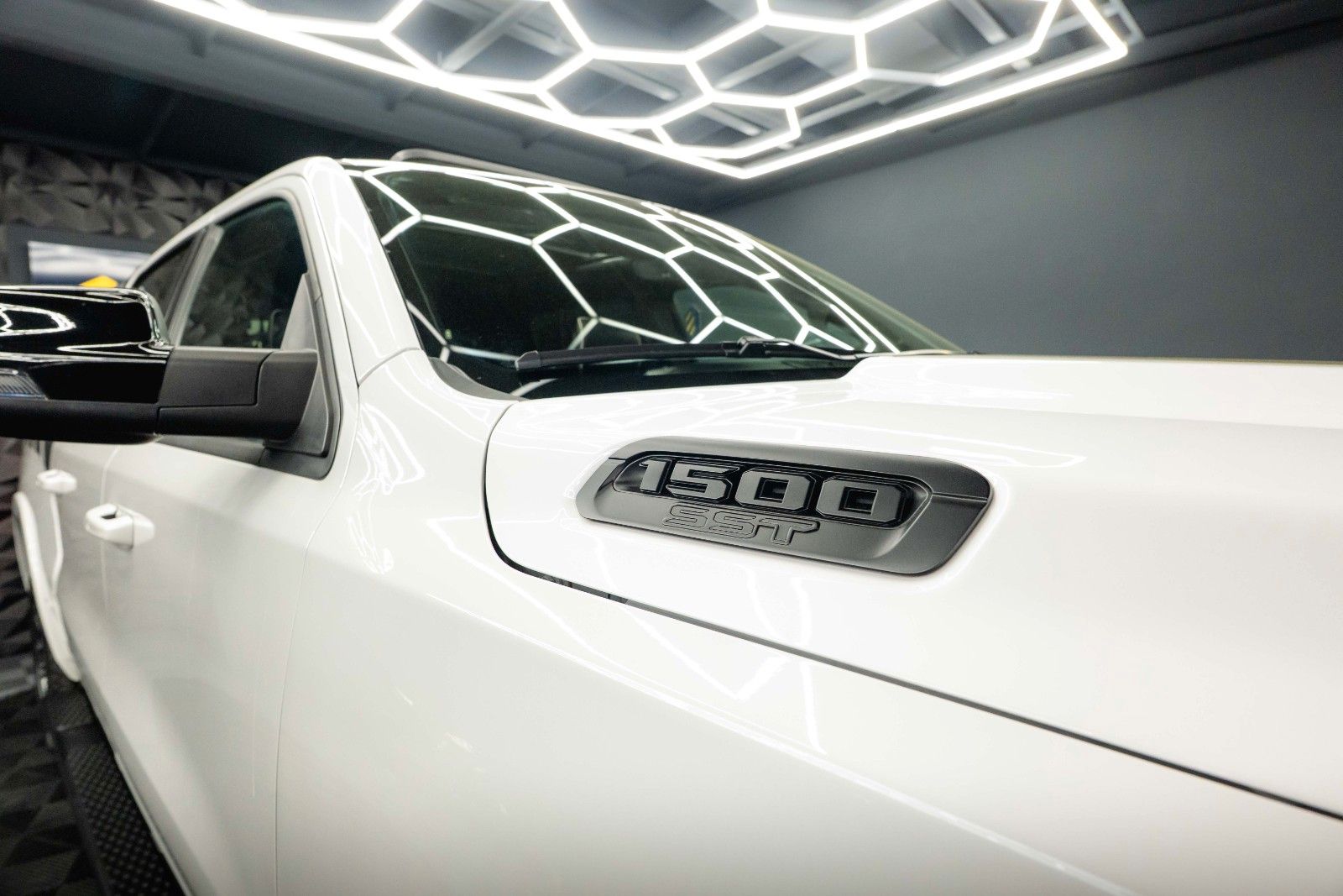 Fahrzeugabbildung Dodge RAM 3.0 MY 25 TWIN TURBO LARAMIE Night Pano ACC