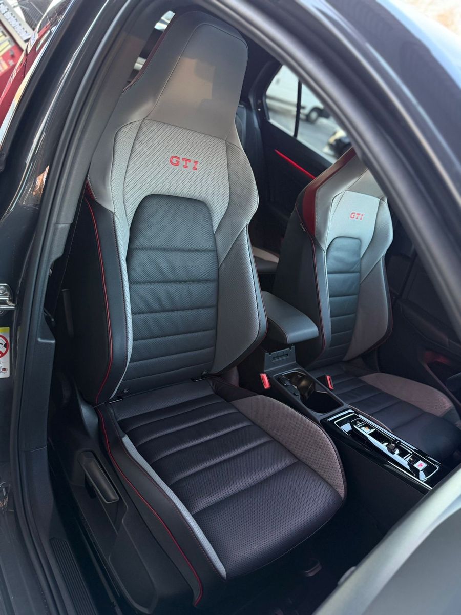 Volkswagen Golf VIII Lim. 2.0 TSI GTI Clubsport/AKRAPOVIC/ foto 20