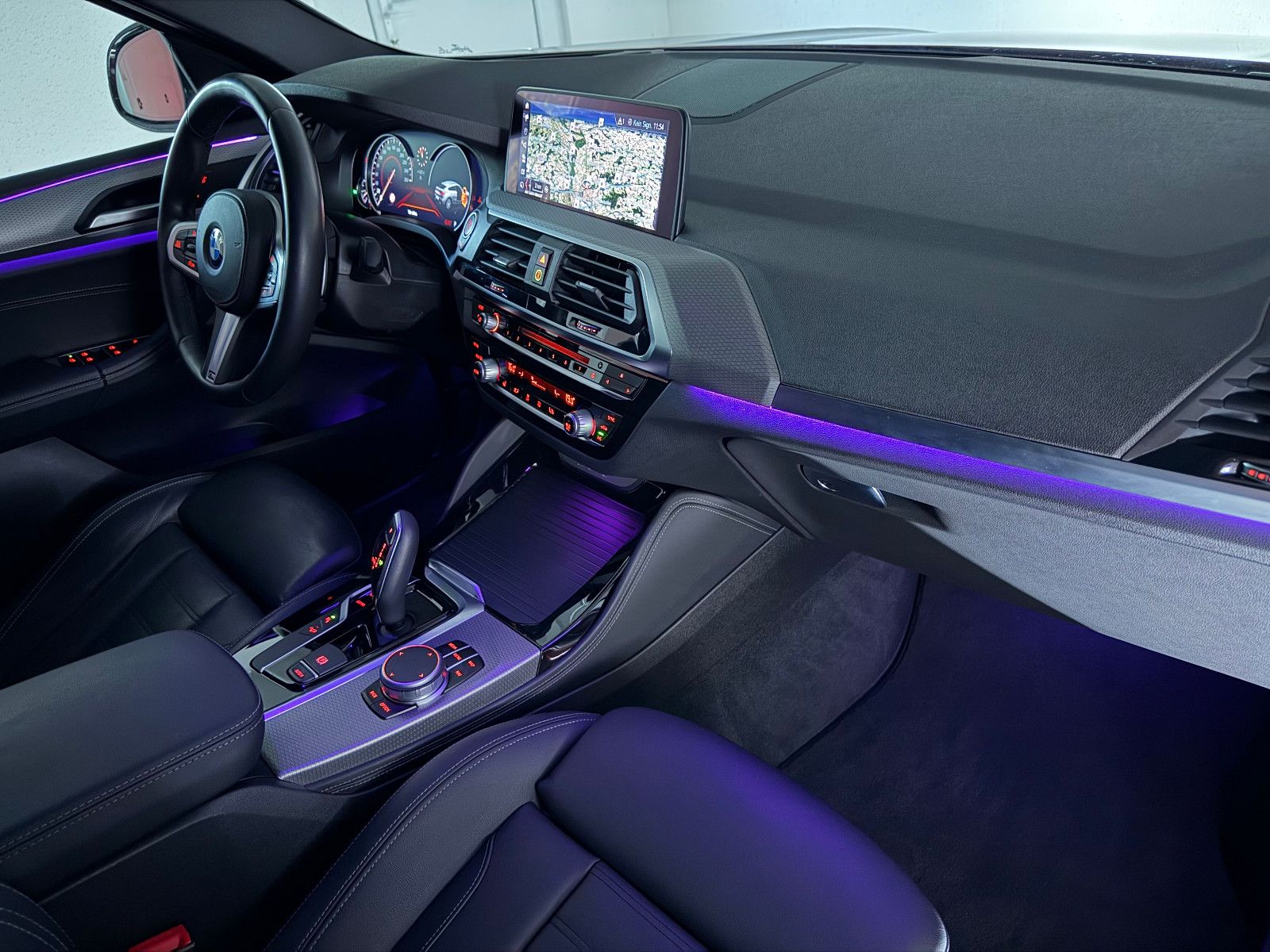 Fahrzeugabbildung BMW X4 xDrive 30 i M SPORT/LED/ NAVI PROF/HuD/1.HAND