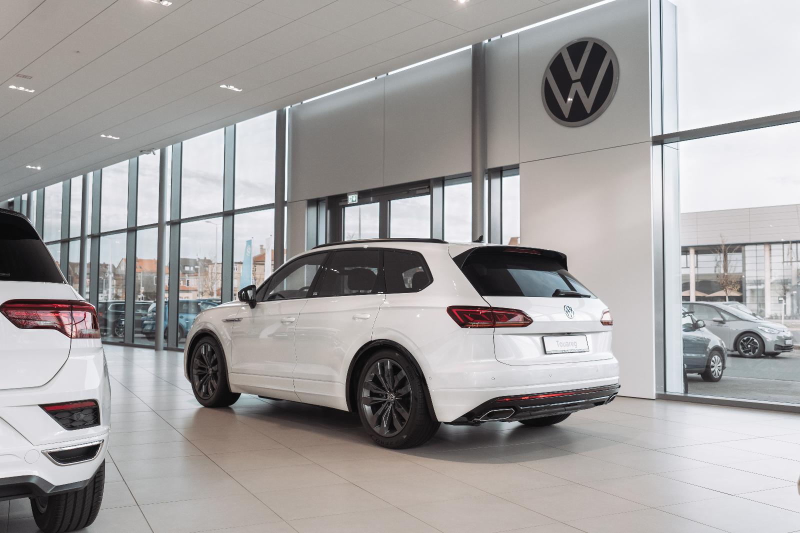 showroom-image-bottom