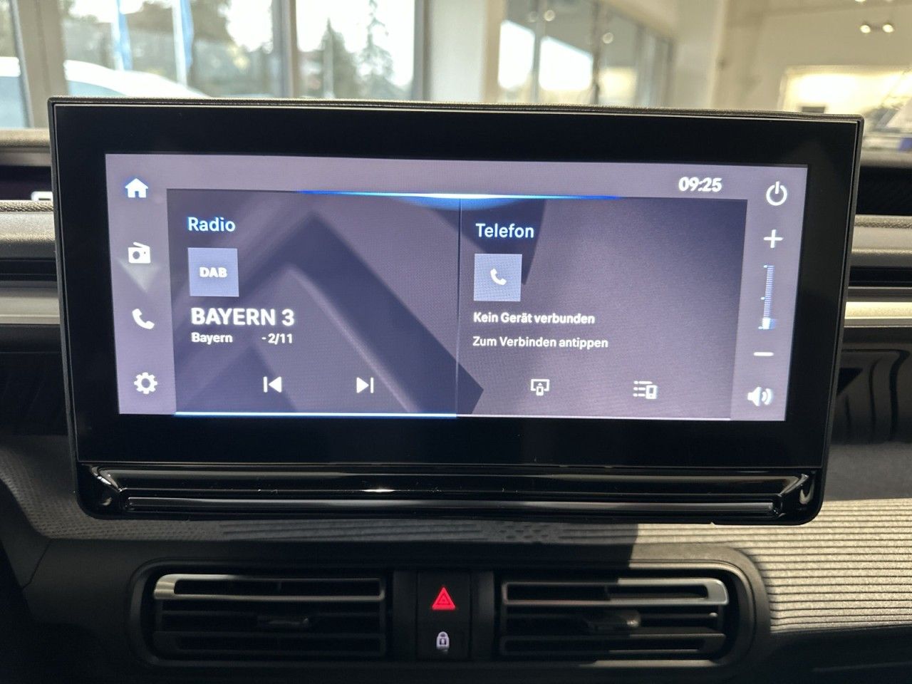 Fahrzeugabbildung Citroën C3 Hybrid 110 Plus