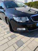 Skoda Superb 2.0 TDI DSG Family Combi Family - Skoda Superb Family