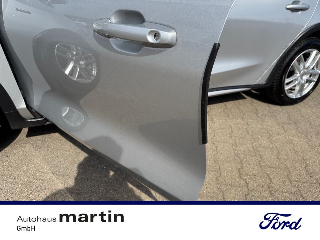Fahrzeugabbildung Ford Focus 1.5 Active USB KAMERA BT PDC SHZ NAVI LED