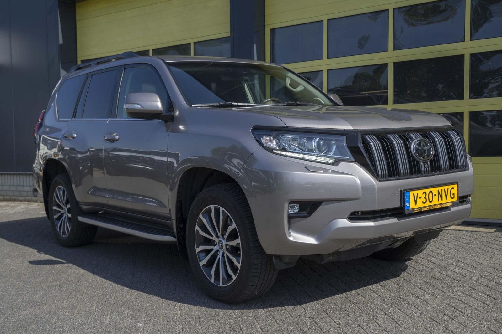 Toyota Land Cruiser 2.8 D-4D-F Executive imagem 2