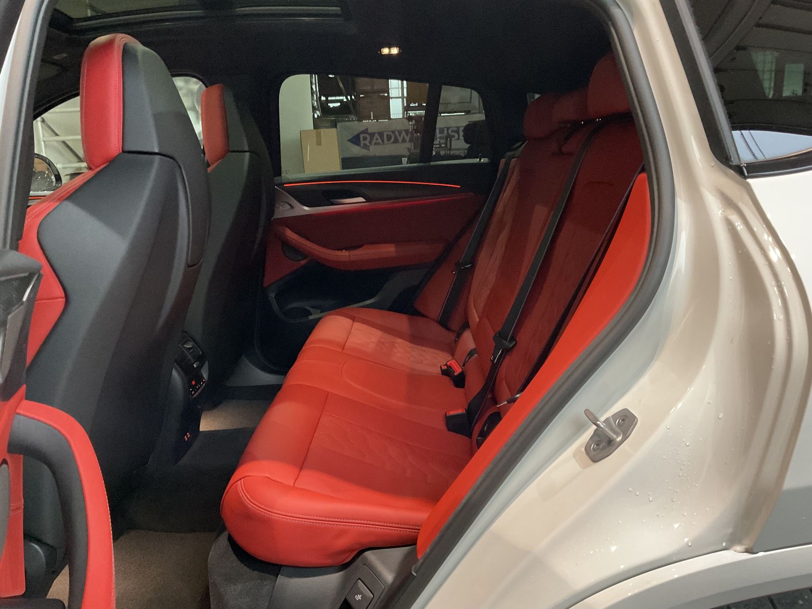 Fahrzeugabbildung BMW X4 M |21" LMR |Panorama-Glasdach |M Competition