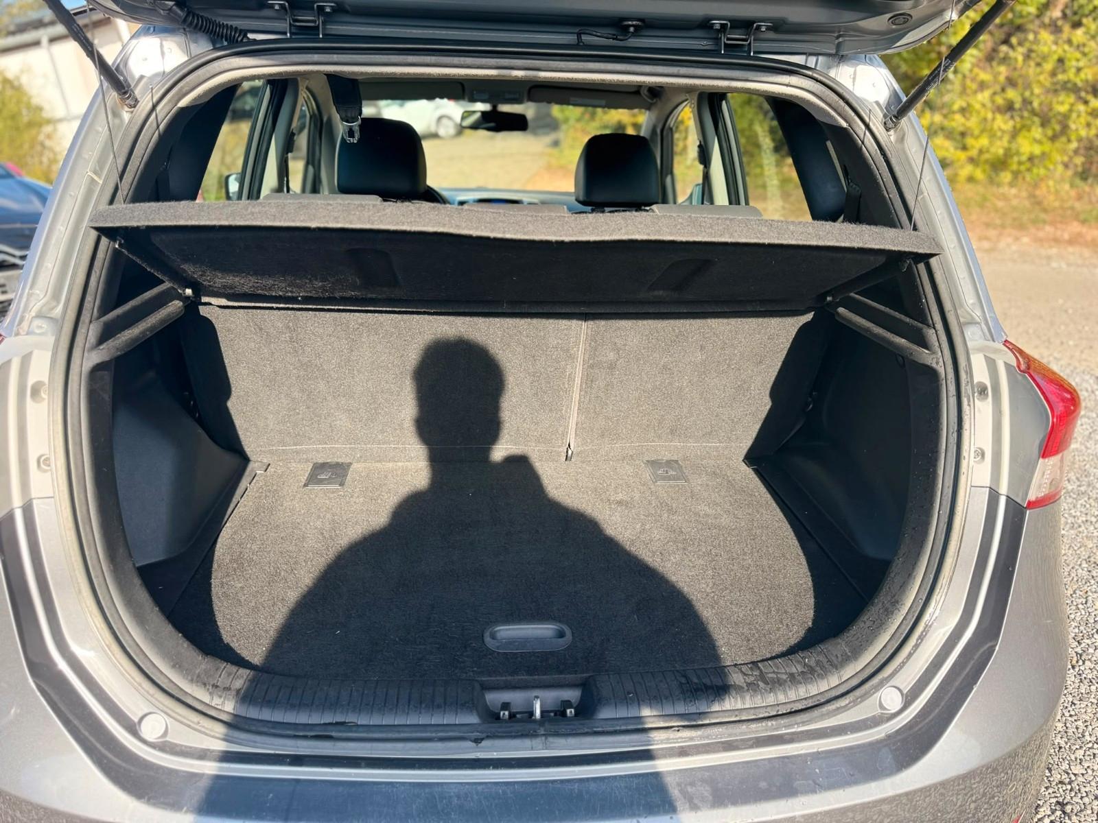 Hyundai ix20 2011 — photo 16