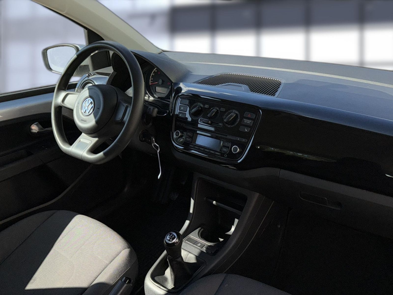 Fahrzeugabbildung Volkswagen up! move up!/ unfallfrei