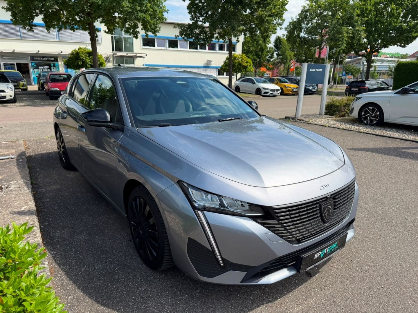 Peugeot 308 Hybrid 180 Allure Pack AHK-abnehmbar Navi LE imagem 3