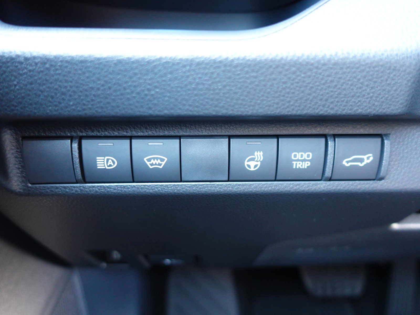 Fahrzeugabbildung Suzuki Across Plug-In Hybrid - Sitzhz.,LED,Kamera,PDC