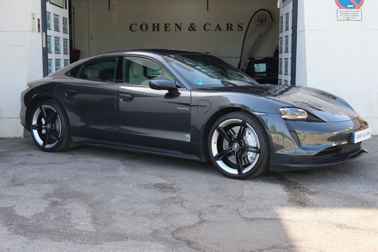 Porsche Taycan 4S *LOW KM´s* imagem 3