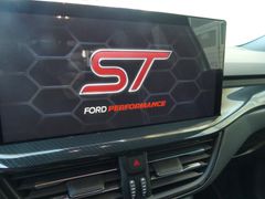FORD Focus Lim. ST X*Track Pack*