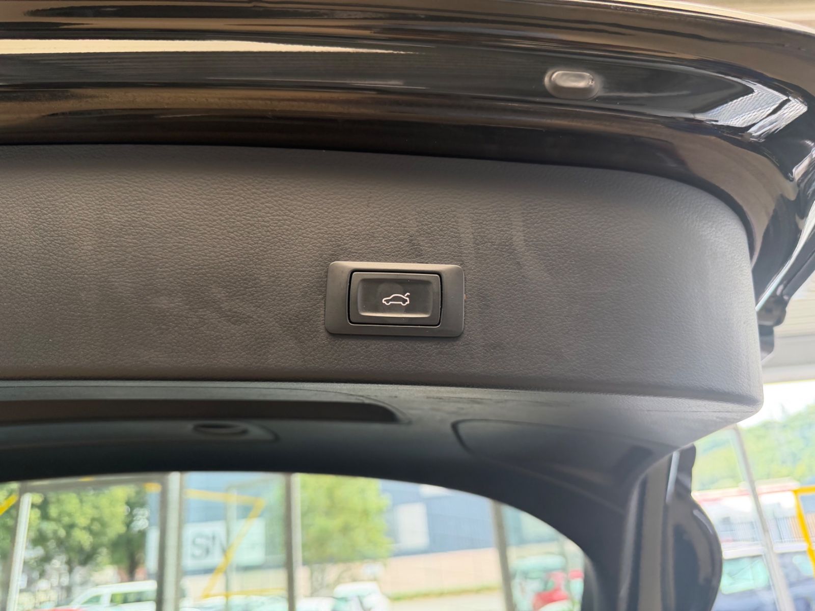 Fahrzeugabbildung Audi A6 Avant 2.0 TDI ultra