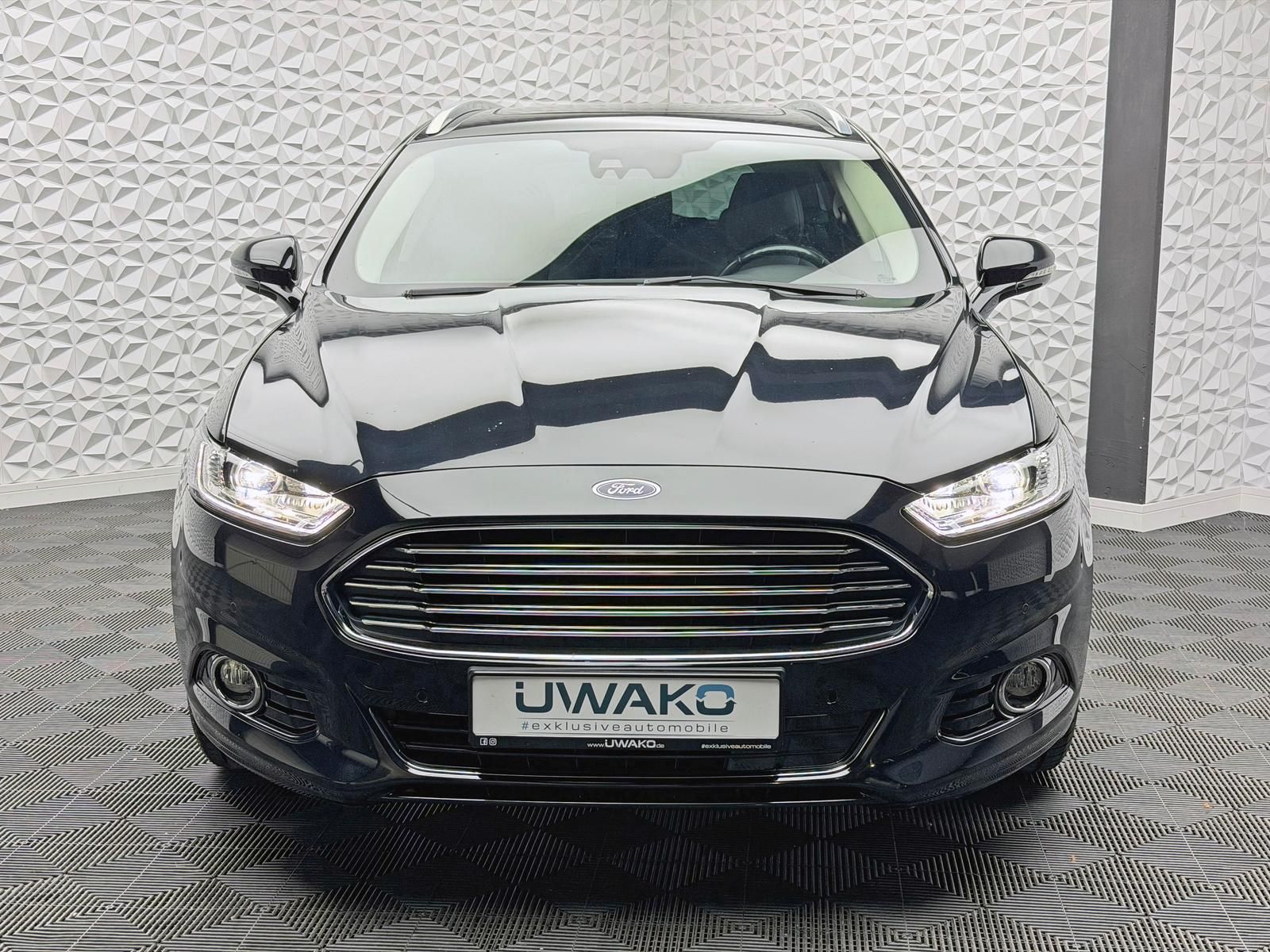 Fahrzeugabbildung Ford MONDEO TURNIER 2.0 ECOBOOST/TITANIUM/PANO/KEYLES