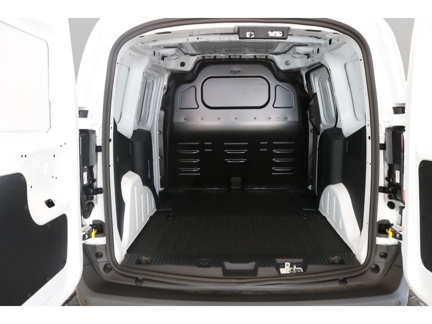 Fahrzeugabbildung Ford Transit Courier Trend 1.0 EcoBoost DAB