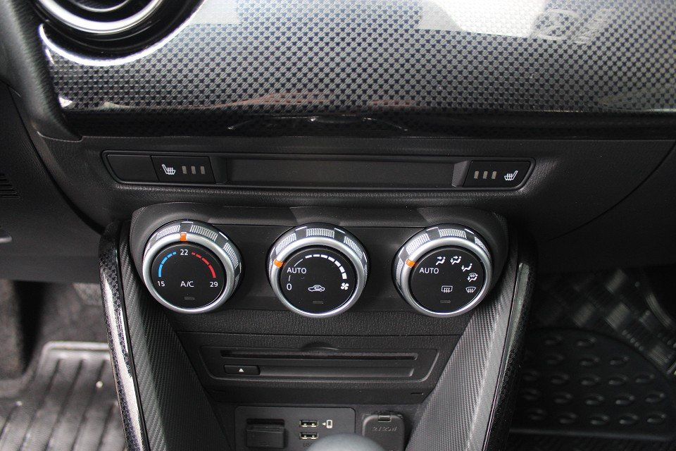 Fahrzeugabbildung Mazda 2 Exclusive-Line G-90 AT TOU-P ACAA NAVI Klimaau