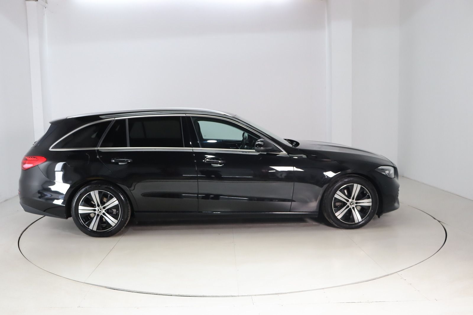 Fahrzeugabbildung Mercedes-Benz C 220 T d * LED * Standhzg. *