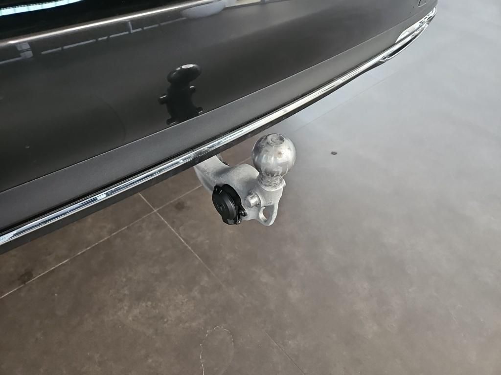 Fahrzeugabbildung Mercedes-Benz E 450 dT 4M Avantg. AHK ACC Sitzklima Pano 360°