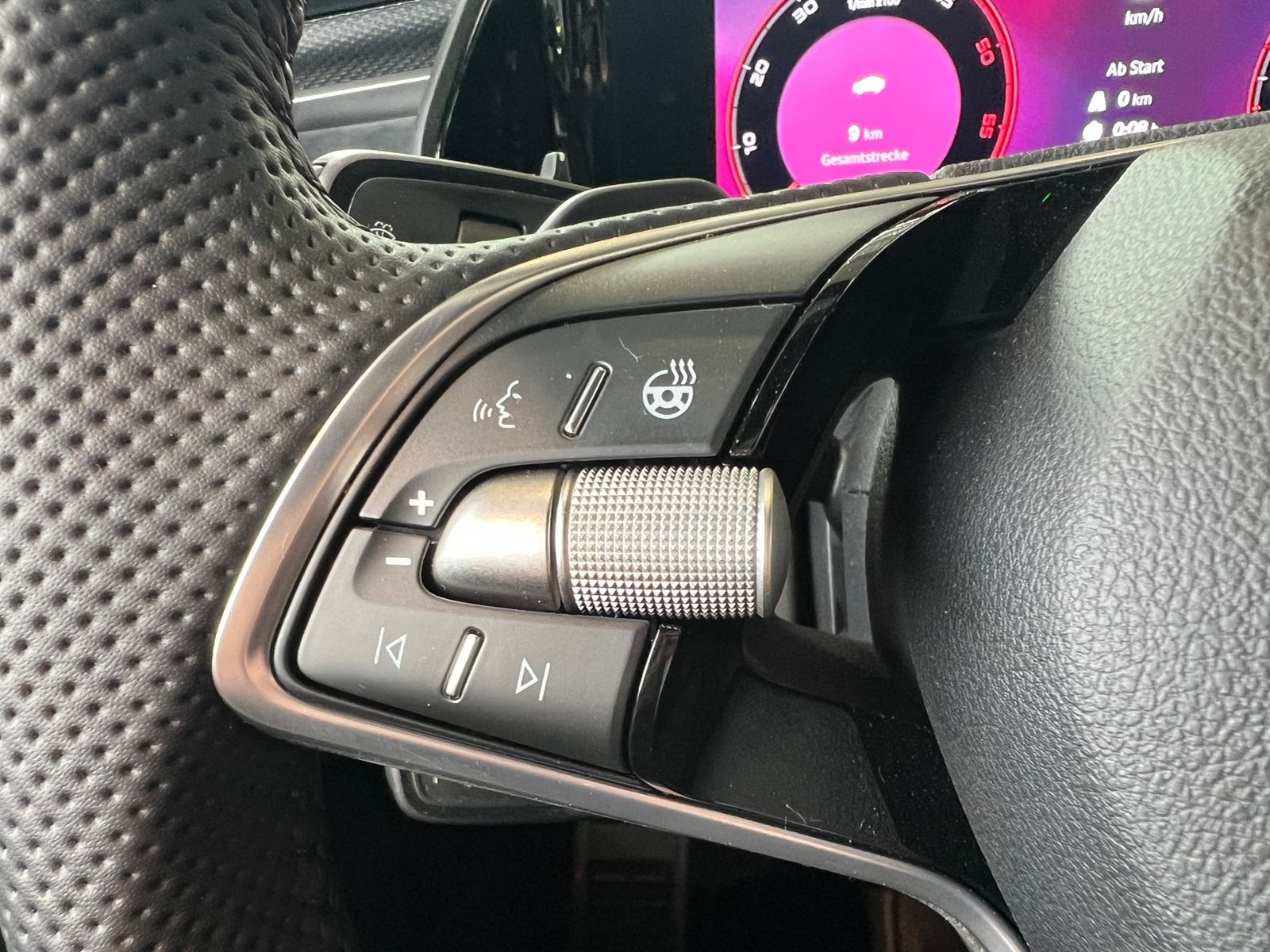 Fahrzeugabbildung SKODA Kodiaq Sportline 2.0 TDI DSG *LED,Navi,ACC,Rückf