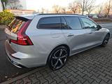 Volvo V60 B4 Mild-Hybrid Ultra Dark - Volvo V60: Ultra Dark