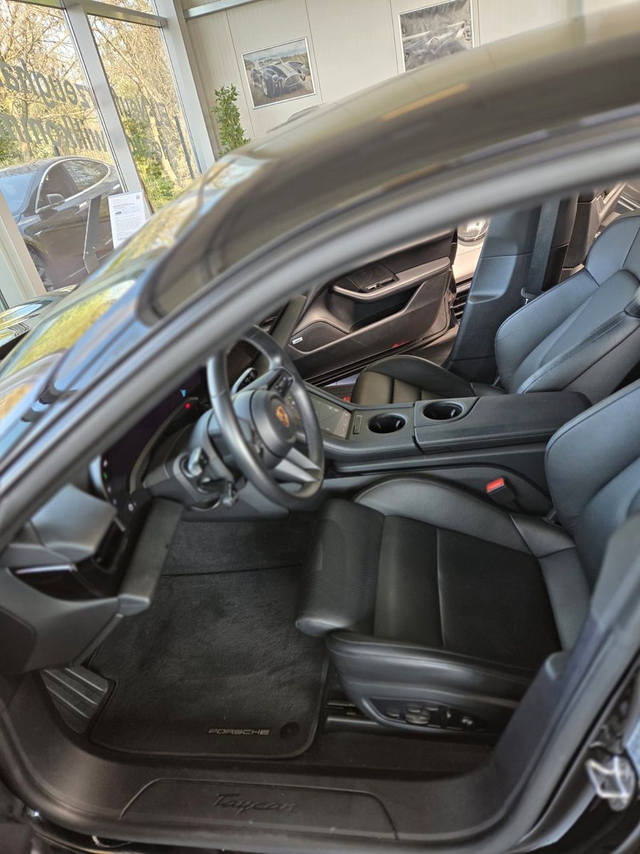Fahrzeugabbildung Porsche Taycan/Bose/20 Zoll Aero-Rad/Matrix/SOH 91%