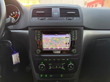 Skoda Yeti Drive+BiXenon+AppC+Shz+Klimaaut.+Temp+Navi