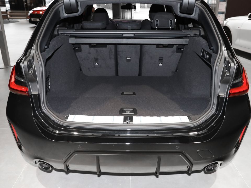BMW 320 - Bild 11