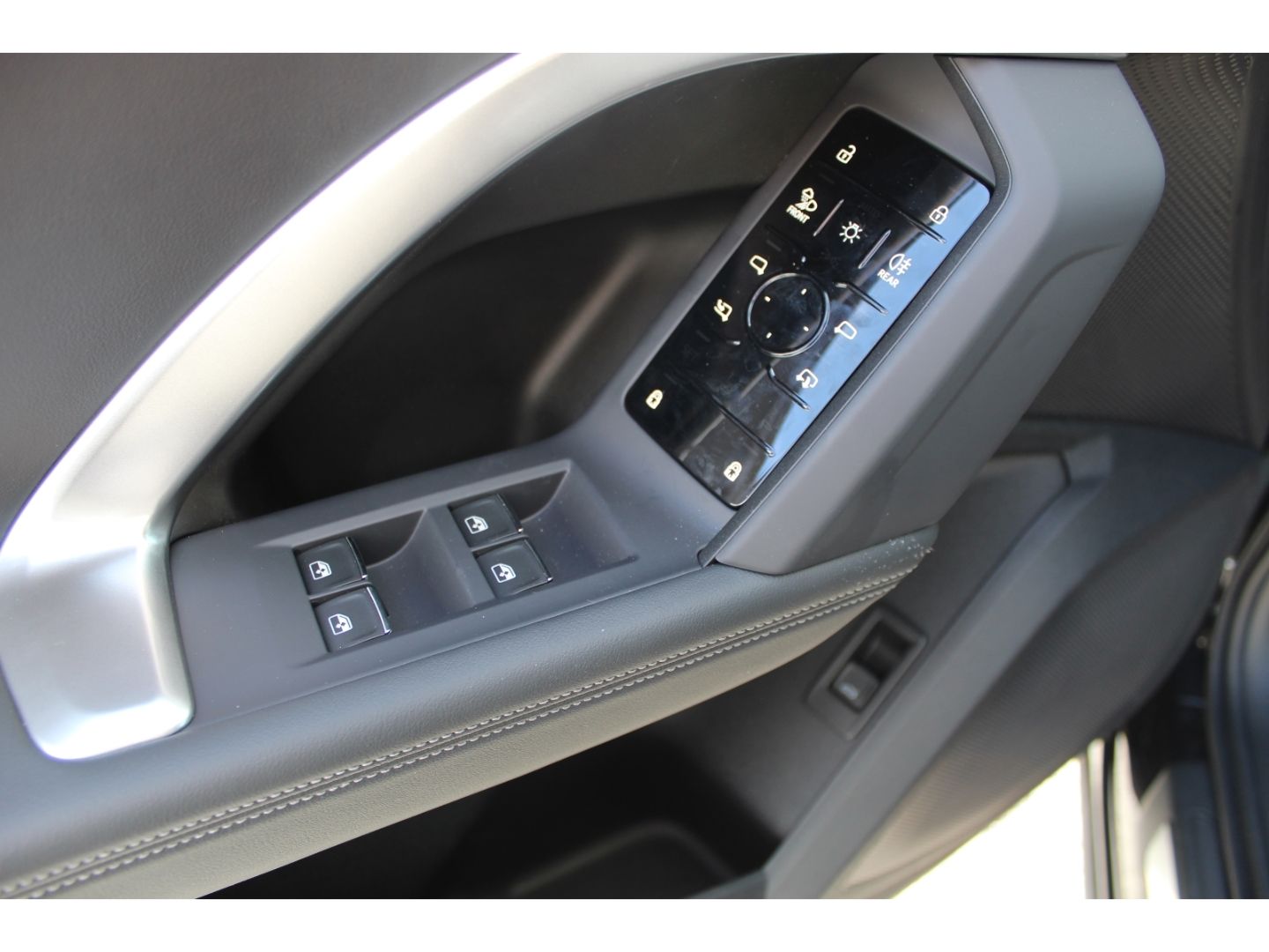 Q5 SUV TDI qu.Str. S-Line*Tech+*MTRX*360*Key*20'