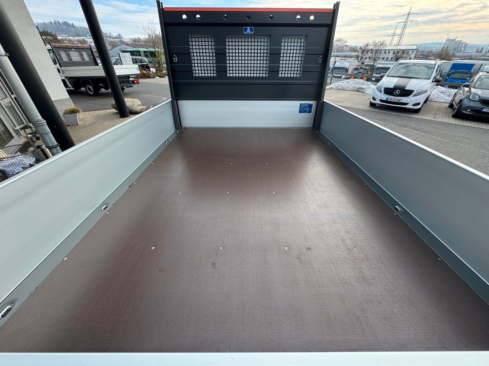 Fahrzeugabbildung Iveco Daily 35S14 *R3.450mm*AHK*Kamera*