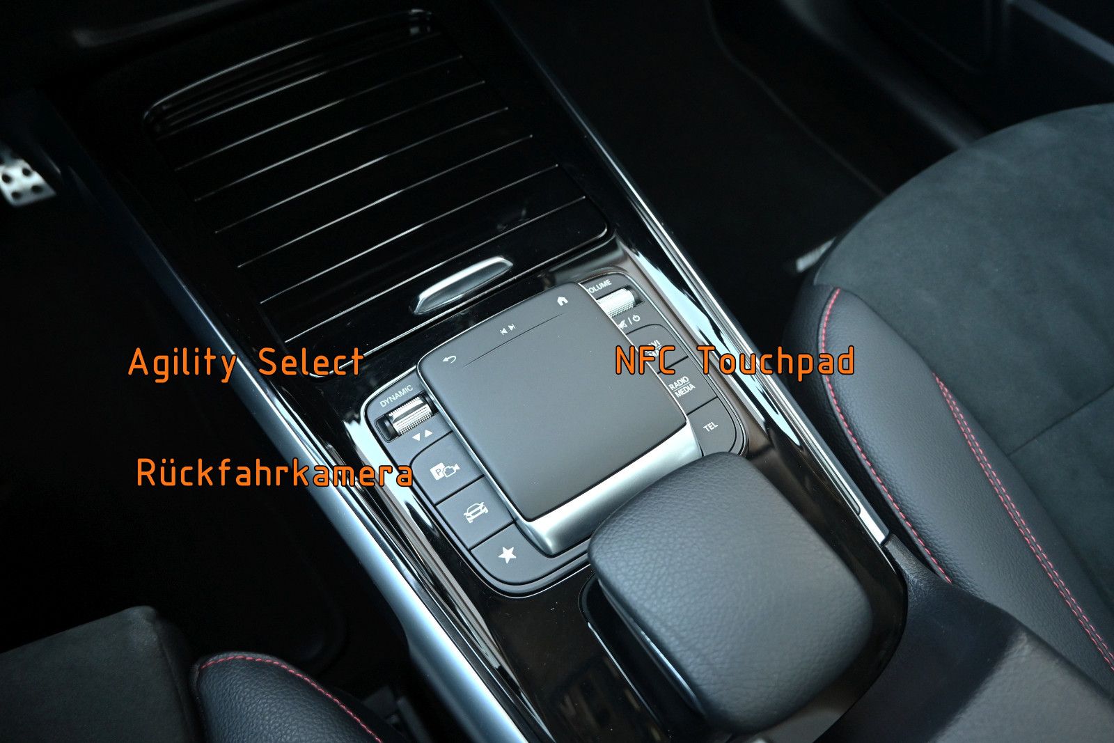 Fahrzeugabbildung Mercedes-Benz GLB 220 d 4M AMG °UVP 68.730€°ACC°AHK°PANO°STHZG