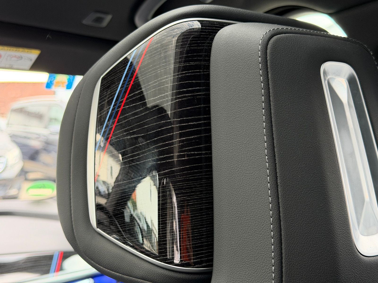 Fahrzeugabbildung BMW 740 d xDrive M Sport/CINEMA-TV/SKY LOUNGE/ICONIC