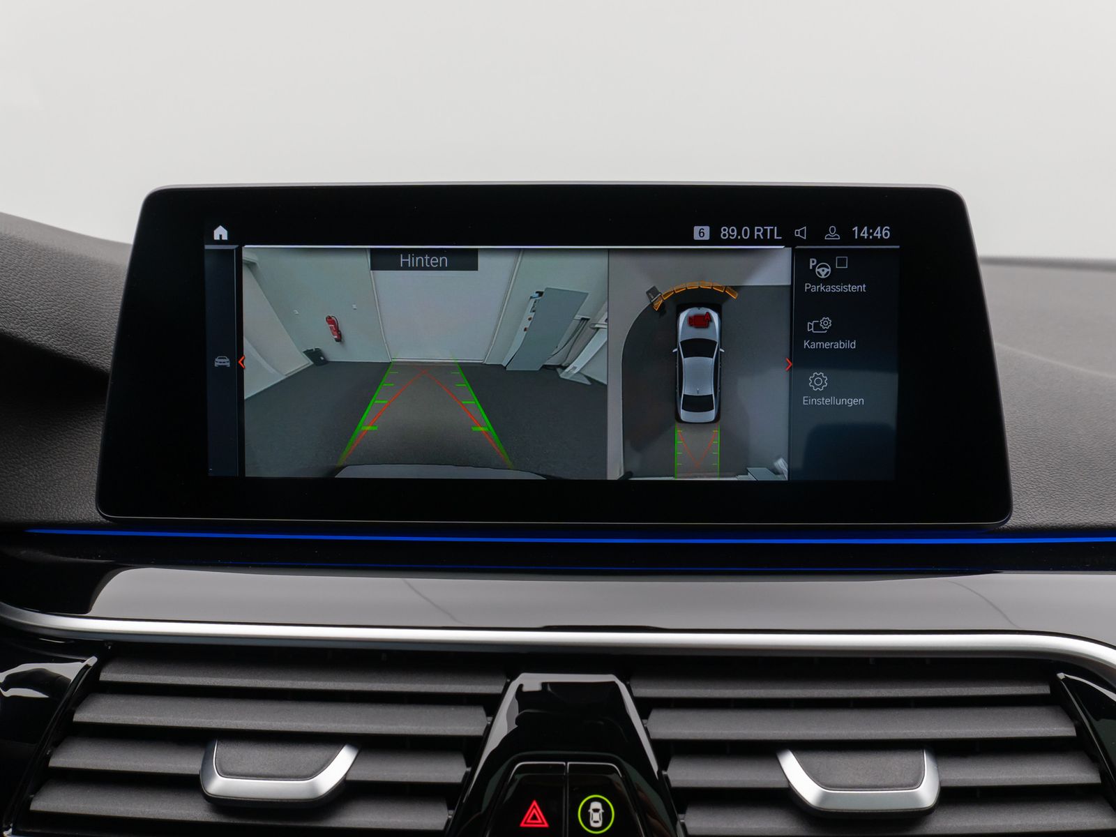 Fahrzeugabbildung BMW 540i xD Glasdach 360°HUD HiFi Stop&Go LED 20Zoll