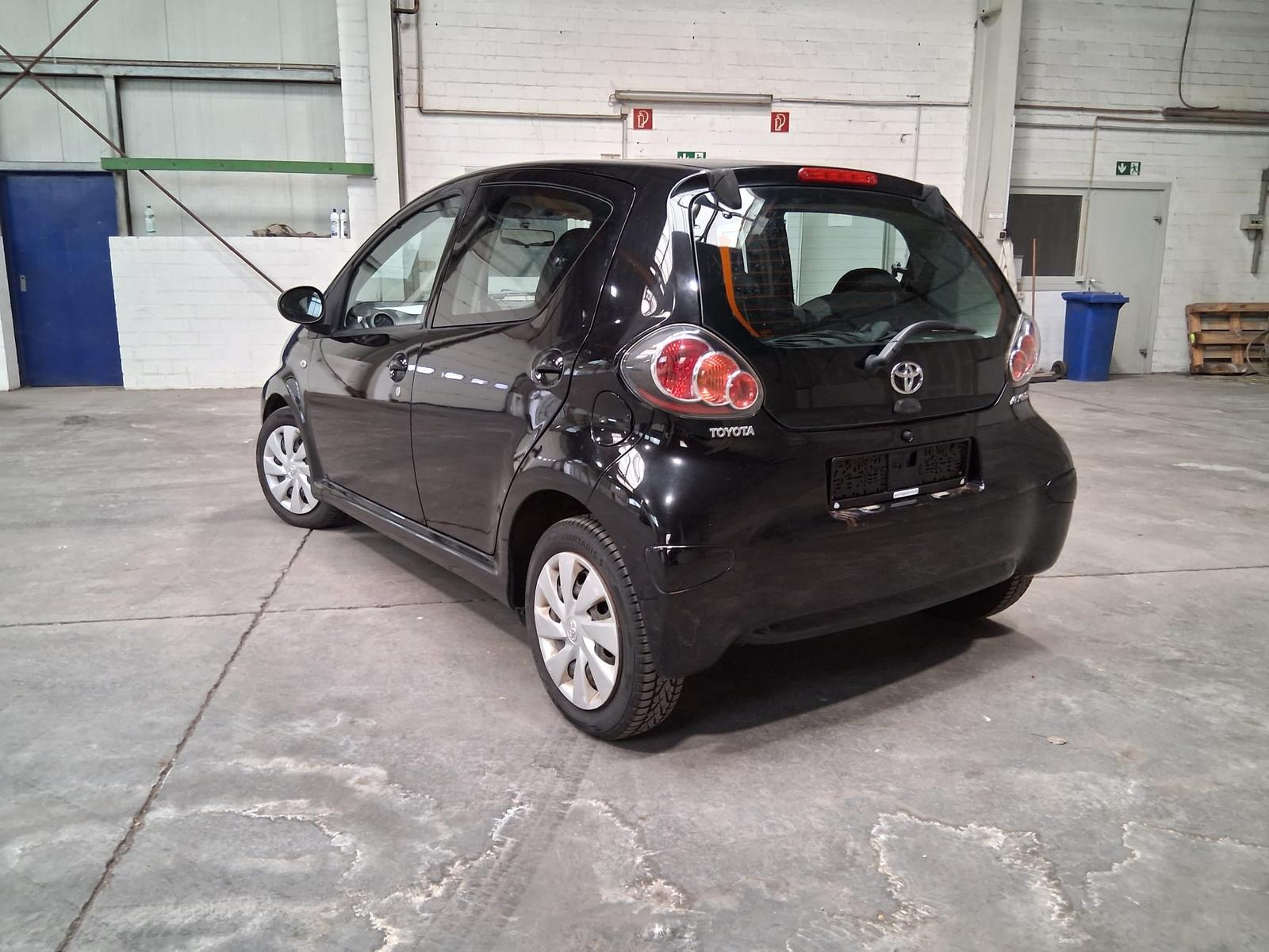 Toyota Aygo Cool Go Klima Navi Kupplung Neu!