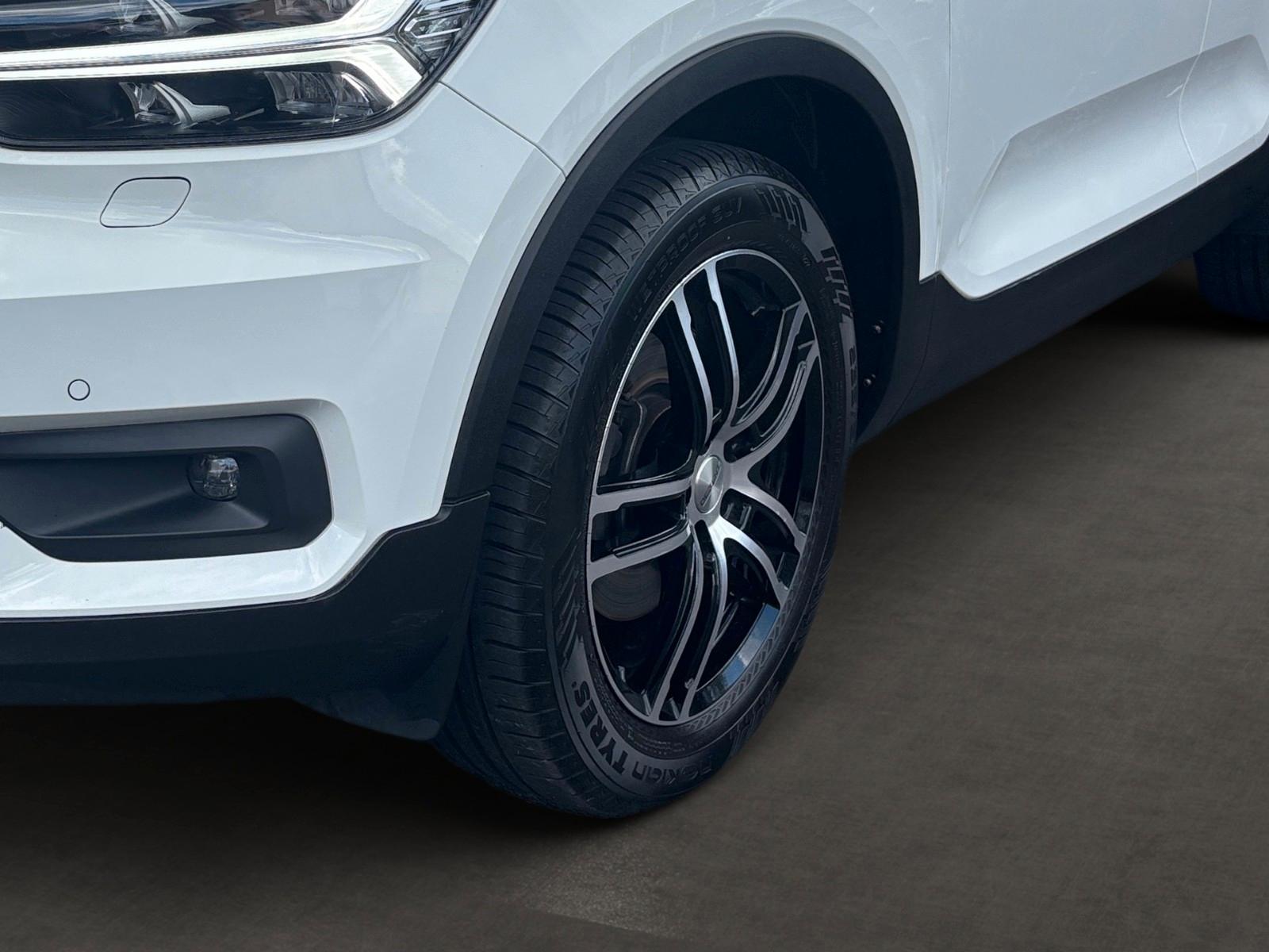 Volvo XC 40 XC40 Momentum Pro 2WD