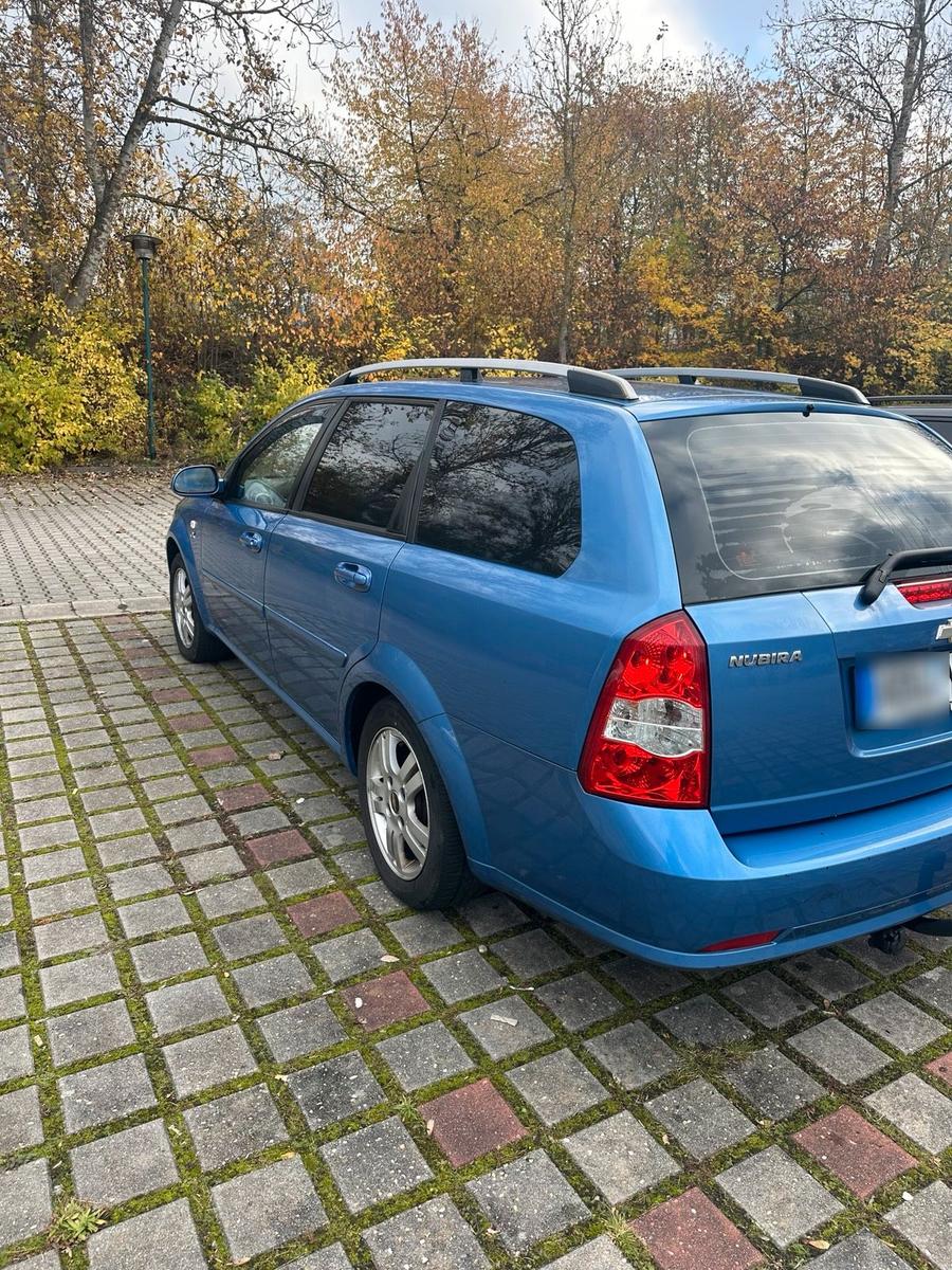 Chevrolet Nubira 2010 — interior